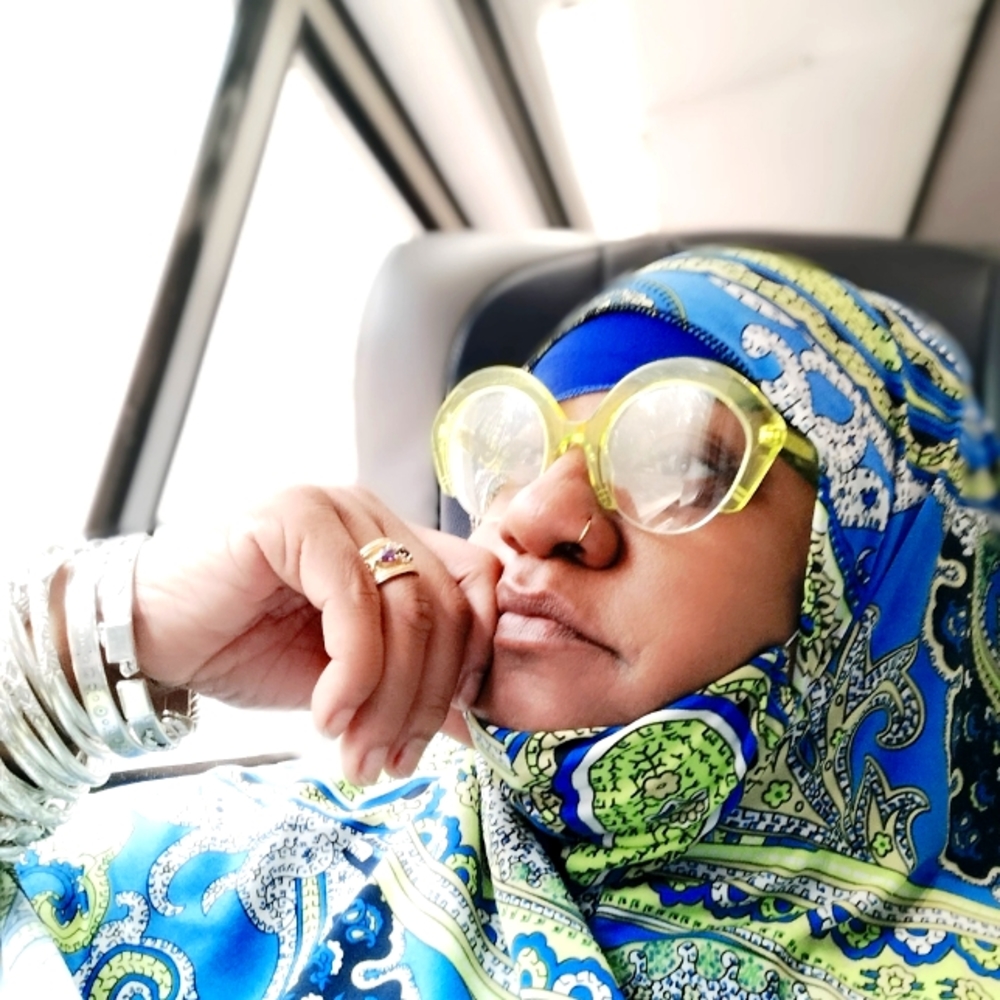 Meet your Posher, Kay